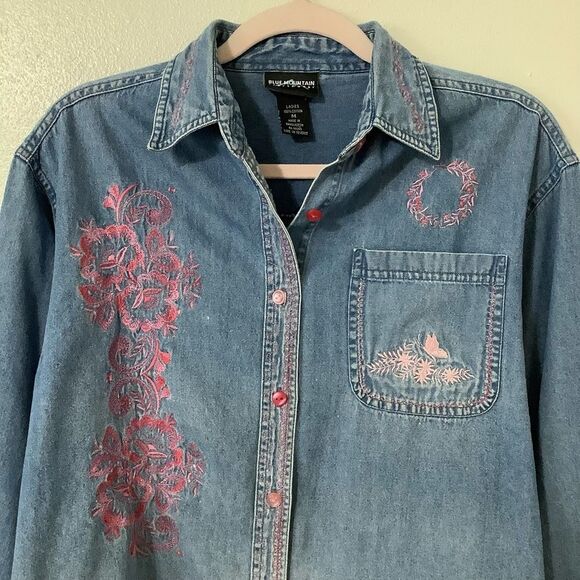 Vintage 90s Western Cottagecore Grandmacore Pink Embroidered Denim Blouse Medium - Picture 2 of 11